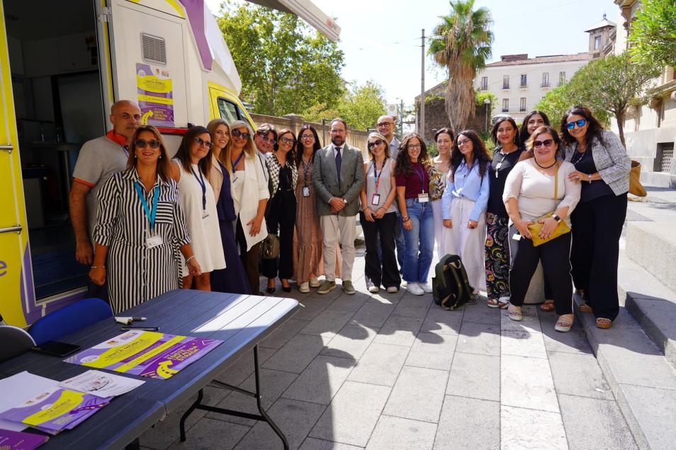 Studentesse e studenti insieme con gli esperti dell'Asp